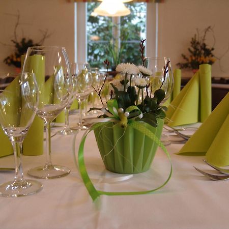 Gasthaus & Weingut Zum Stern Sulzfeld am Main Exteriör bild