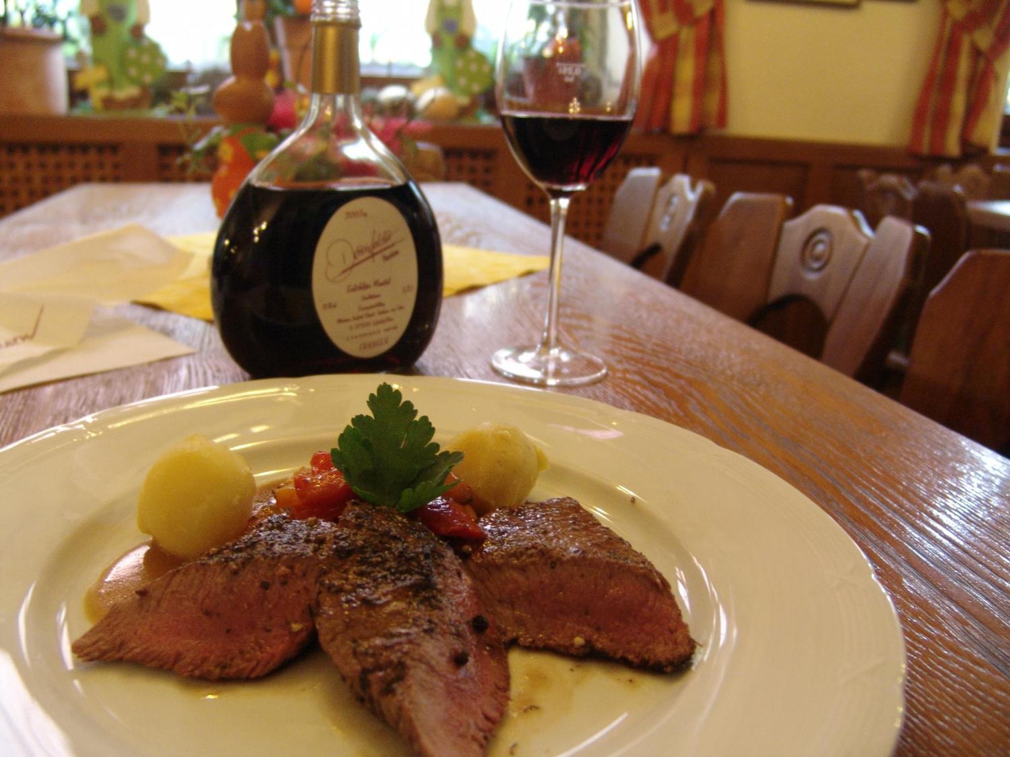 Gasthaus & Weingut Zum Stern Sulzfeld am Main Exteriör bild